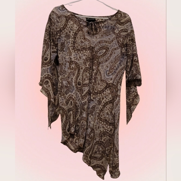 Flowy Asymmetrical Y2K Top No Boundaries Size Large - Picture 5 of 7